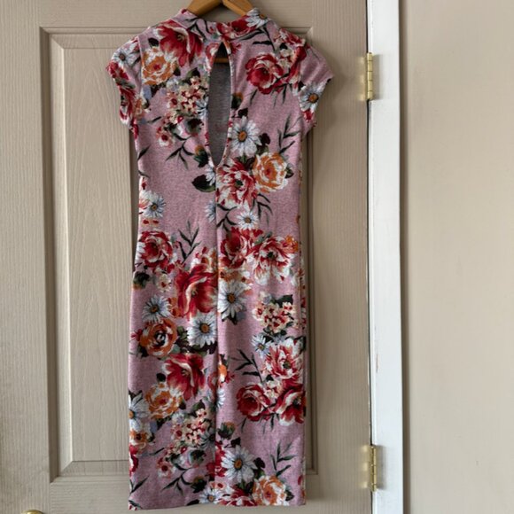 Iris Ladies Dress NWOT size small - Picture 2 of 5